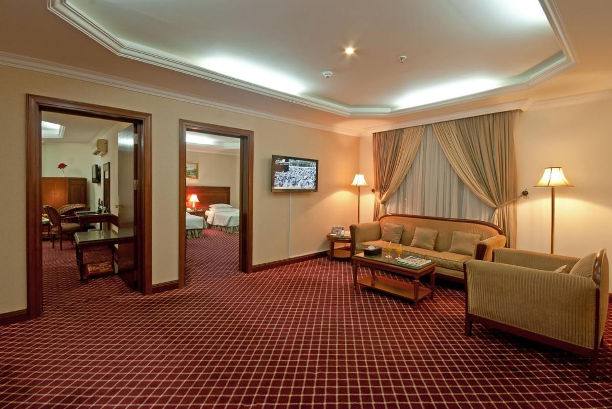 รอยัล คาซาบลังกา โฮเทล Hotel เจดดาห์ ภายนอก รูปภาพ