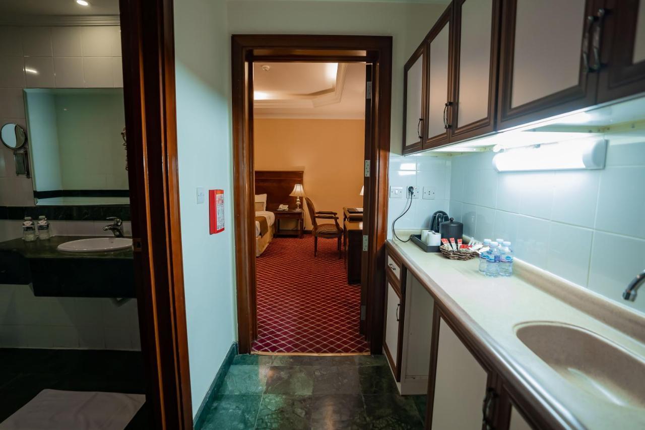 รอยัล คาซาบลังกา โฮเทล Hotel เจดดาห์ ภายนอก รูปภาพ