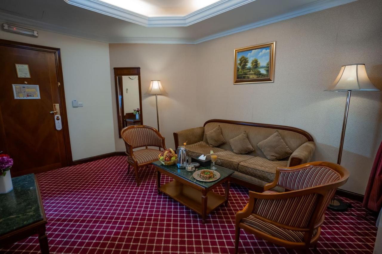 รอยัล คาซาบลังกา โฮเทล Hotel เจดดาห์ ภายนอก รูปภาพ