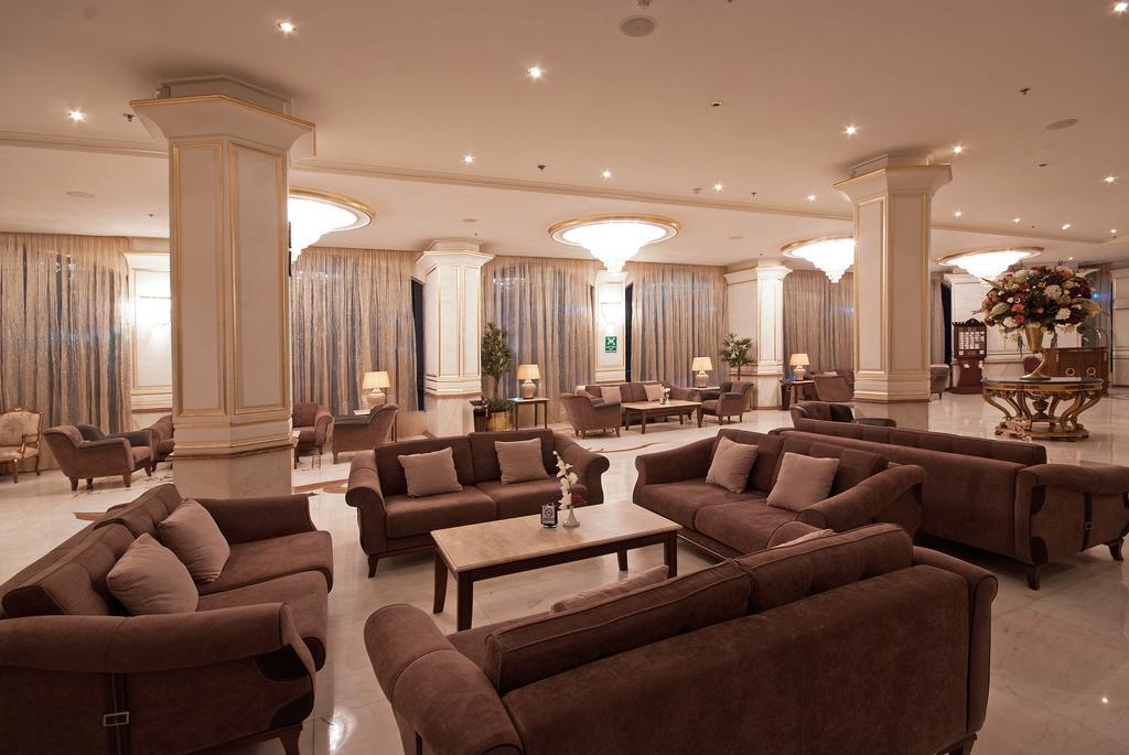 รอยัล คาซาบลังกา โฮเทล Hotel เจดดาห์ ภายนอก รูปภาพ
