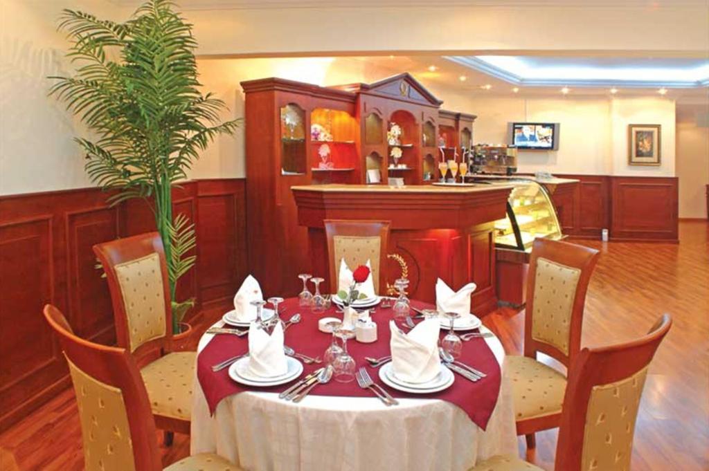 รอยัล คาซาบลังกา โฮเทล Hotel เจดดาห์ ภายนอก รูปภาพ